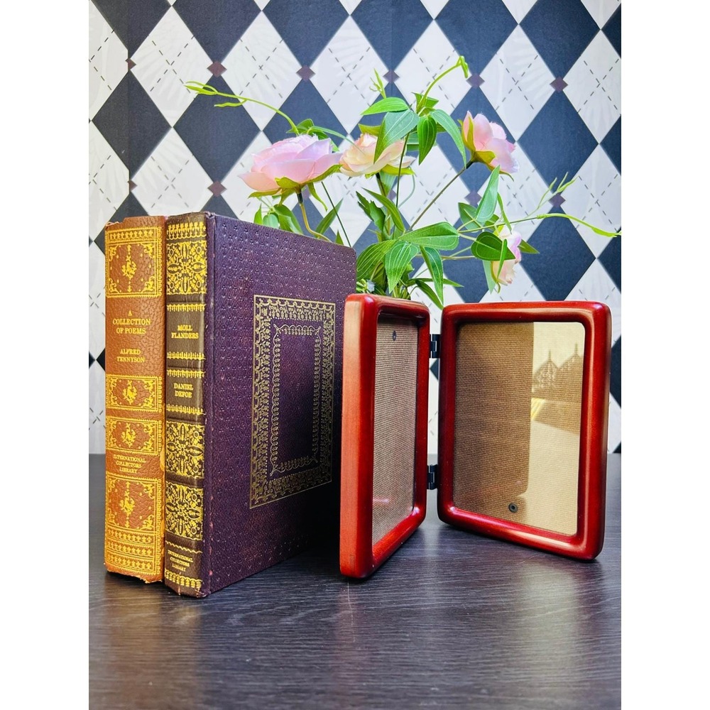 Vintage Bi-Fold, Hinged Teak‎ Wood Double Photo Frame Folding Tabletop Decor - Picture 5 of 17